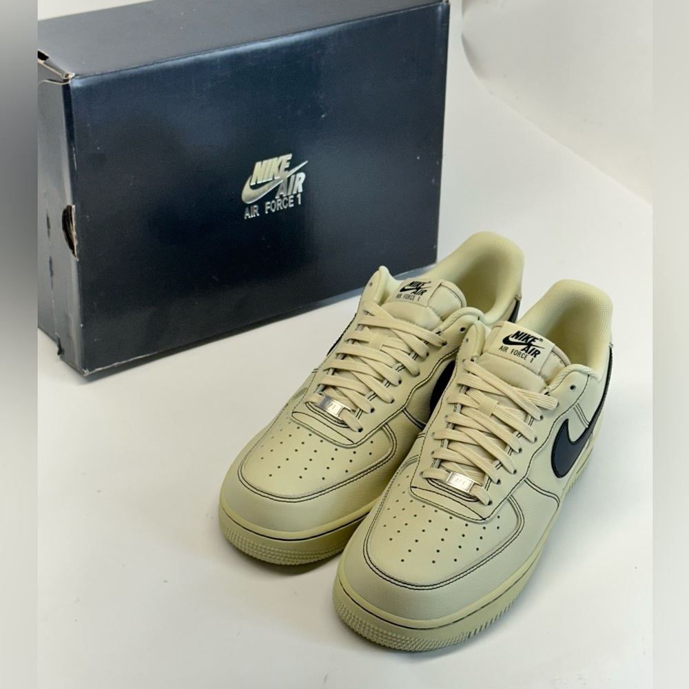 Nike Men's Air Force 1 '07 Shoes Tan / Brown